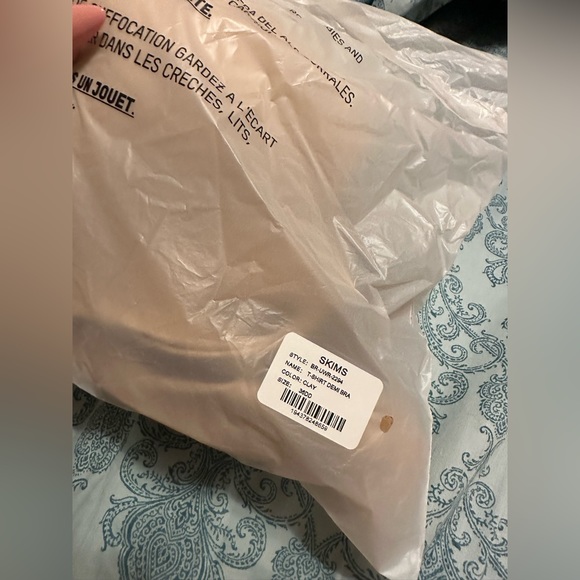 SKIMS FITS EVERYBODY T-SHIRT BRA 36DD NWT color: clay - Picture 6 of 6